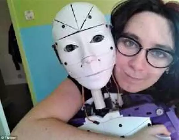 French woman in love with a robot and wants to marry it 
